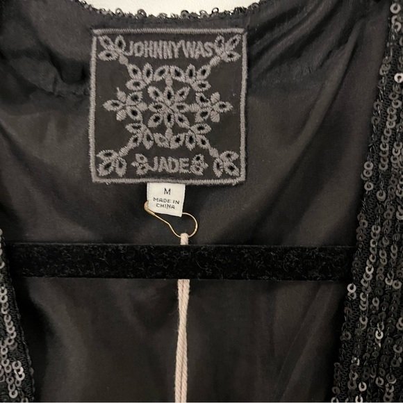 Johnny Was Red/ Black Billie Short Kimono Size Medium NWT - Picture 9 of 10